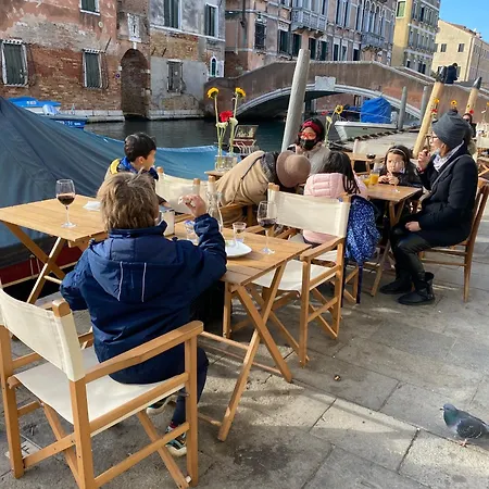 Bella Addai Apartment Venice