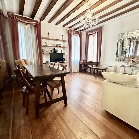 Giardini Apartment