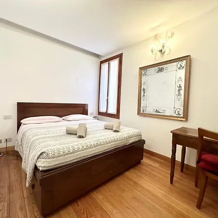 Giardini Apartment