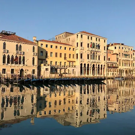 Real Venetian Apartment, 300 M From Rialto Bridge, 100 Sqm *