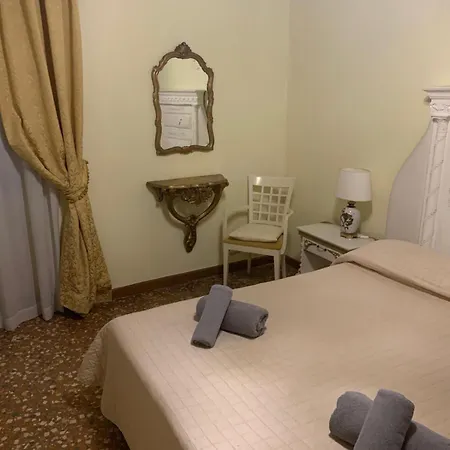 Bed & Breakfast San Firmino Canal View Benátky