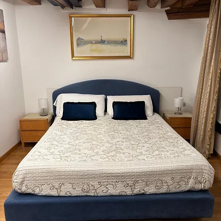 아파트 San Marco Loft