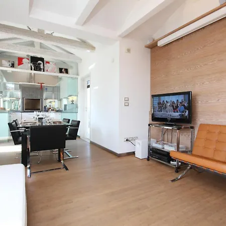 Grand Canal Terrace Palace Apartment