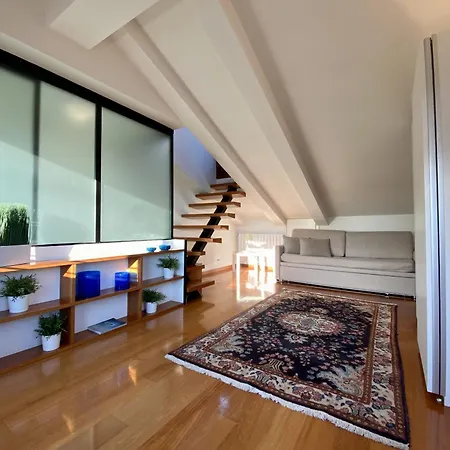 Grand Canal Terrace Palace Apartment