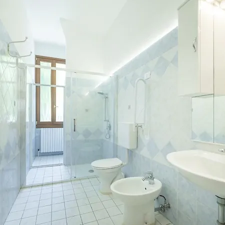 Arte E Cinema,10 Min From Venice,parking,wifi Apartment Venice