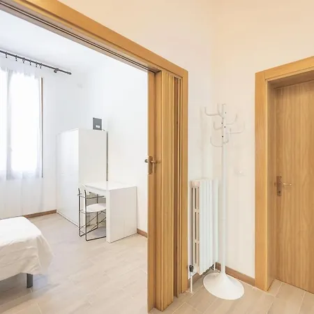 Arte E Cinema,10 Min From Venice,parking,wifi Apartment *