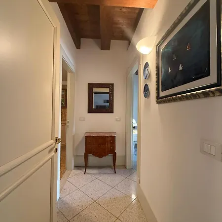 Apartment Molino Stucky Chimera - Canal View Venice