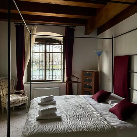 Apartment Molino Stucky Chimera - Canal View Venice