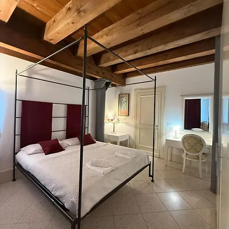Apartment Molino Stucky Chimera - Canal View
