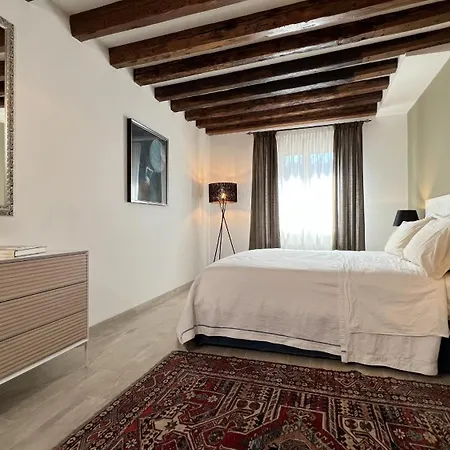 Stella Bis, 500m From Rialto's Bridge Apartment *