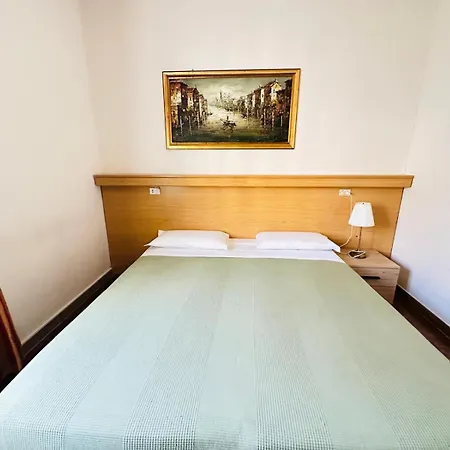 Hotel Tito 3*