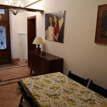 Ca' Frutariol Apartment