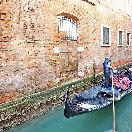 Apartment In ! On Whtsapp ! Check The Number From The Photos! Lovely Venice
