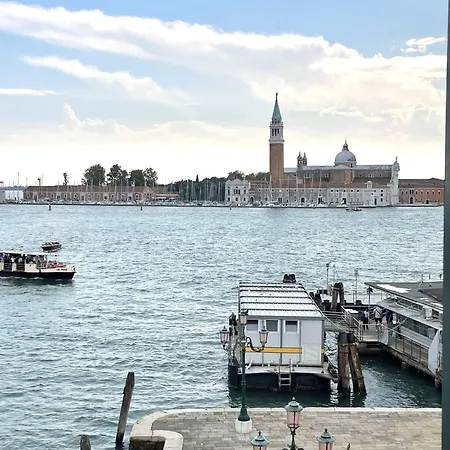 The B Collection - San Marco Riva Schiavoni Apartment *