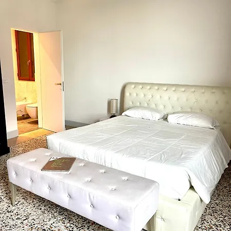 The B Collection - San Marco Riva Schiavoni Venice