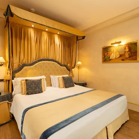 Hotel A La Commedia 4*