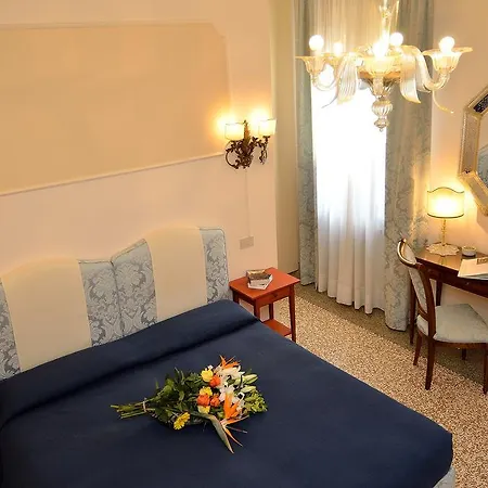 Ca Del Modena Only Bed & Breakfast