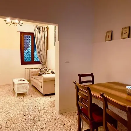 Apartment Behind Ca' Fumiani En Charme Venice