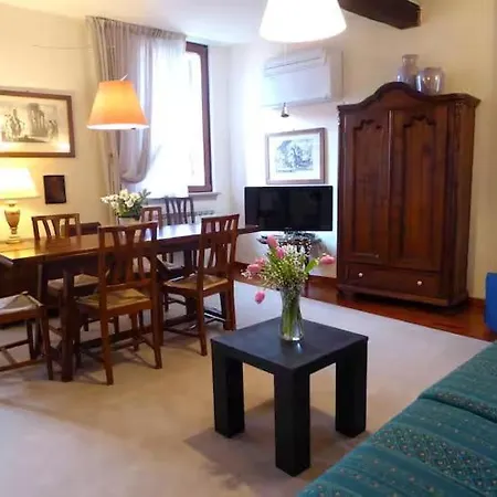 Santamaria Apartment