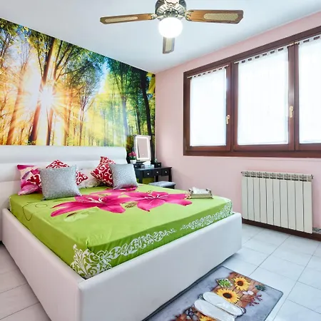 Jolly Apartment *