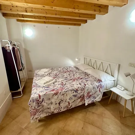Apartment Feel@home Biennale *