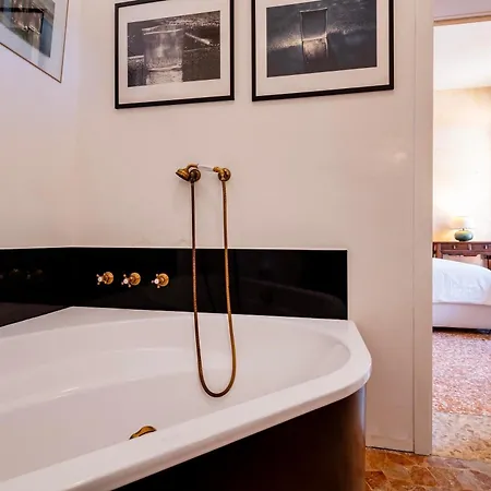 Apartment Palazzo Remer - Luxury - By Bricola