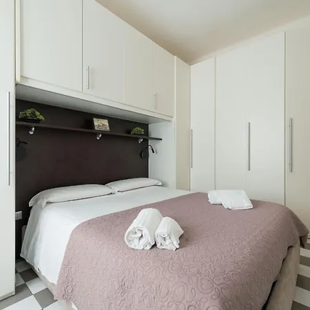 Apartment Celestia Canal View