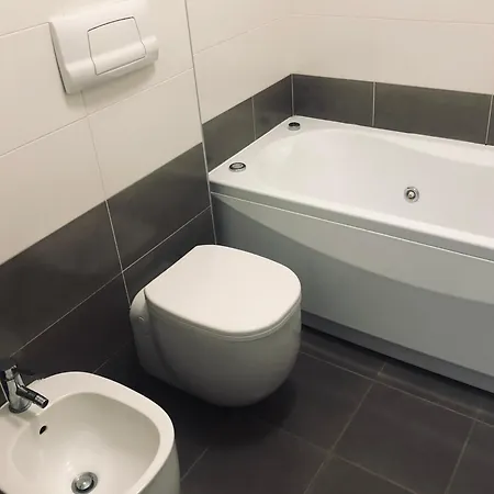 Stanza Privata Con Bagno Su Condiviso Homestay