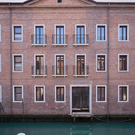 Palazzo Dei Guardiani Apartment *