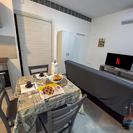 Casa Amicis - 5min Stazione Di Mestre Apartment