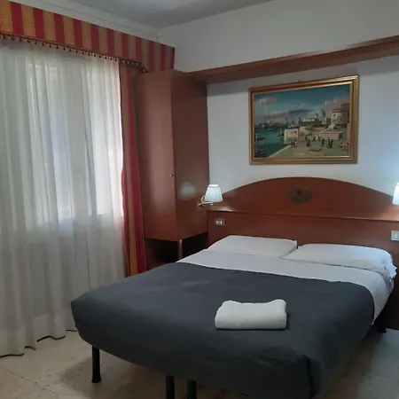 Hotel Tito 3*