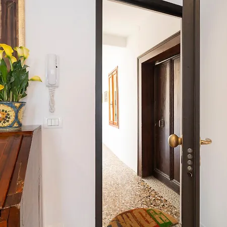 Apartment Stupendo Luxury Canal & Garden View *