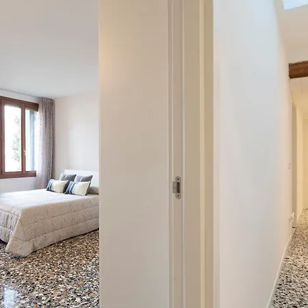 Apartment Stupendo Luxury Canal & Garden View *