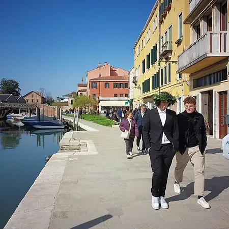 Cross-Canal Set Apartment Venice