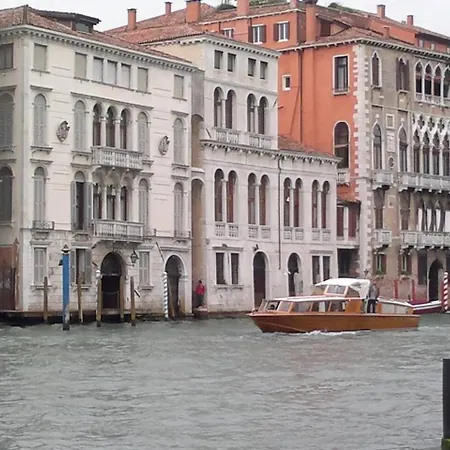 La Casetta A Palazzo Grassi Apartment *