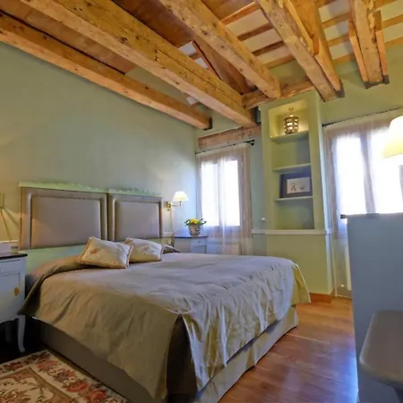 Apartment Campanile Canonica Design House Venice