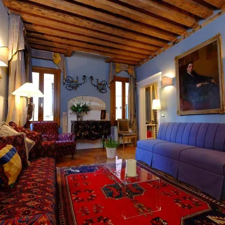 Apartment Campanile Canonica Design House Venice