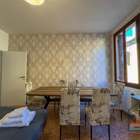 Apartment Accademia 10 Minutes From San Marco Venice