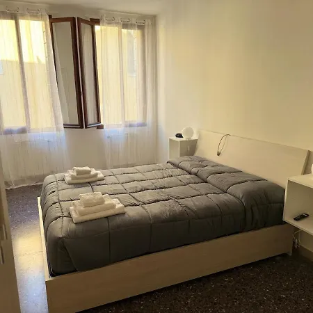 Accademia 10 Minutes From San Marco Apartment *