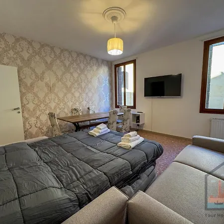Accademia 10 Minutes From San Marco Apartment