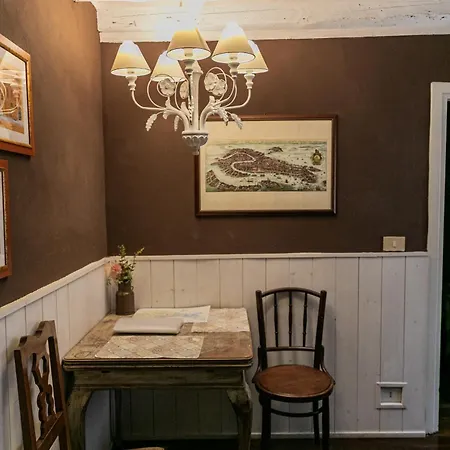 Apartment Ca Falier Piccolo 10 Min From Train And Bus Station