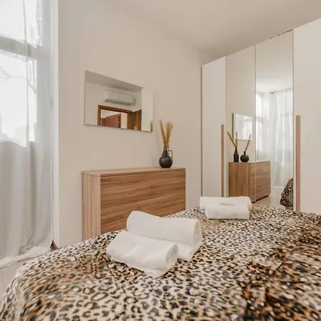 Unico 4 Moderno Per Famiglie Venice