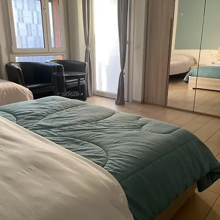 Hua Xia Room3 Apartment