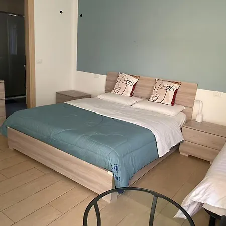 Hua Xia Room3