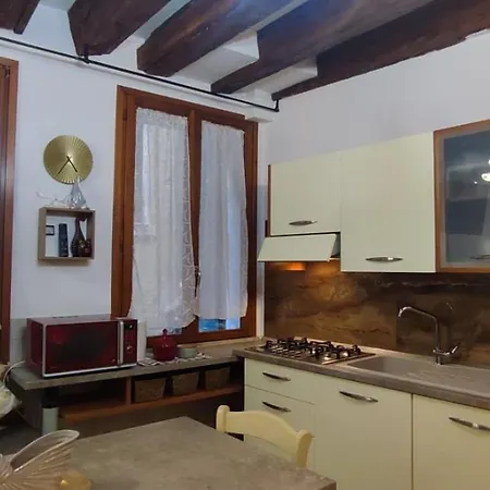 Apartment Haven In With Private Venice
