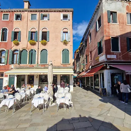 Residenza Santo Stefano * Venice