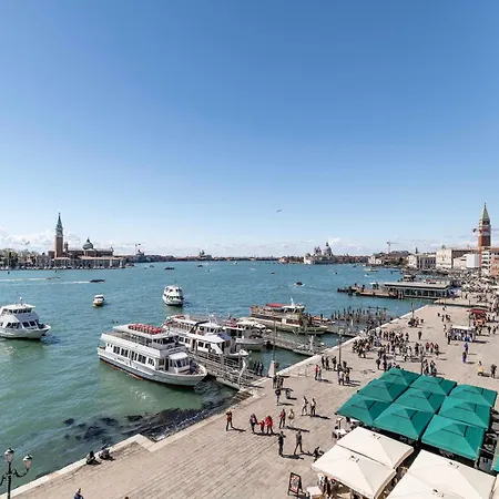 San Giorgio View With Terrace R&r Apartment