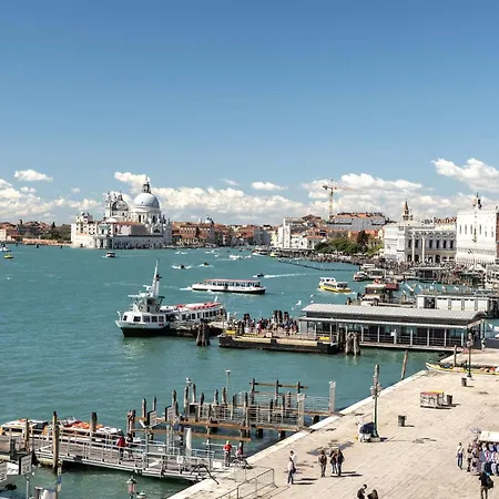 San Giorgio View With Terrace R&r Venice