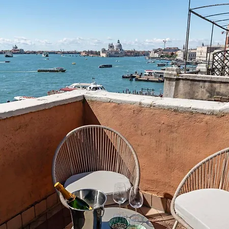 Apartment San Giorgio View With Terrace R&r Venice