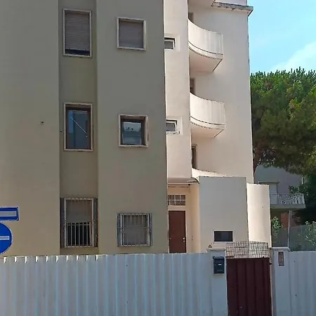Venice Apartments *